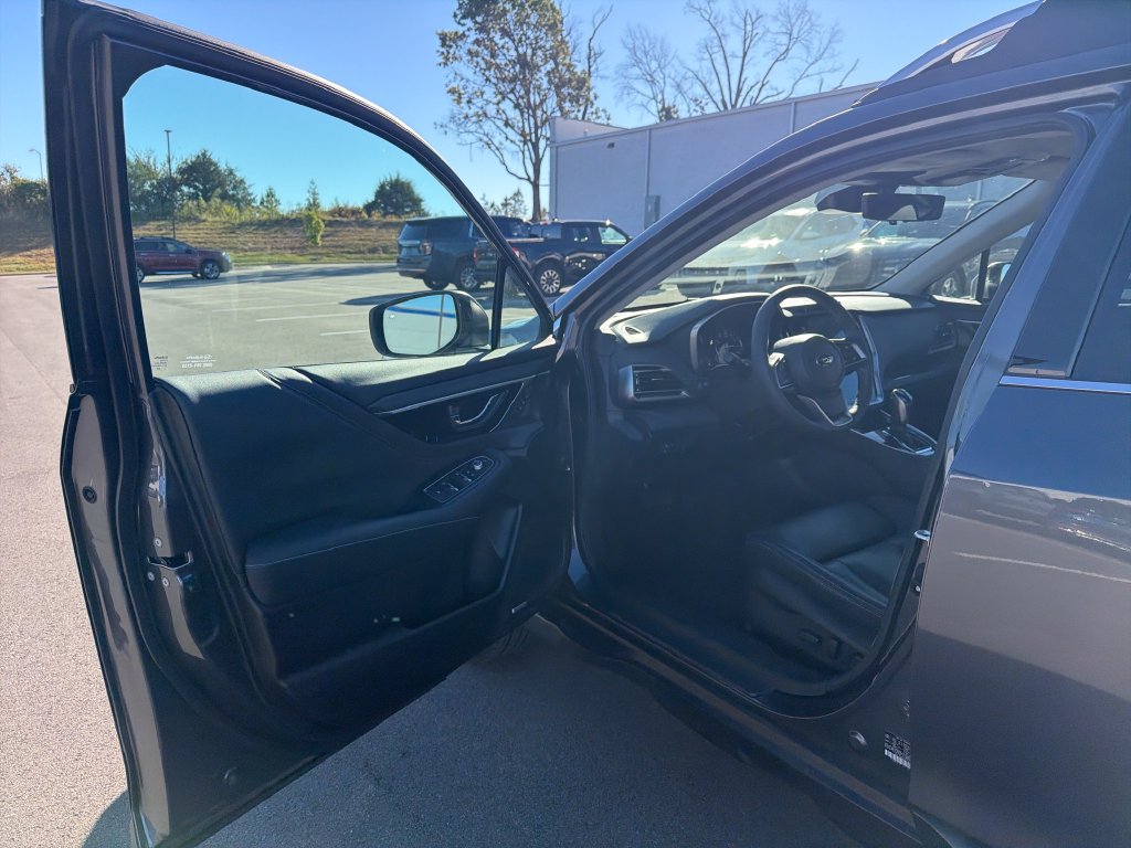 Used 2025 Subaru Outback Touring XT AWD/4WD image 19