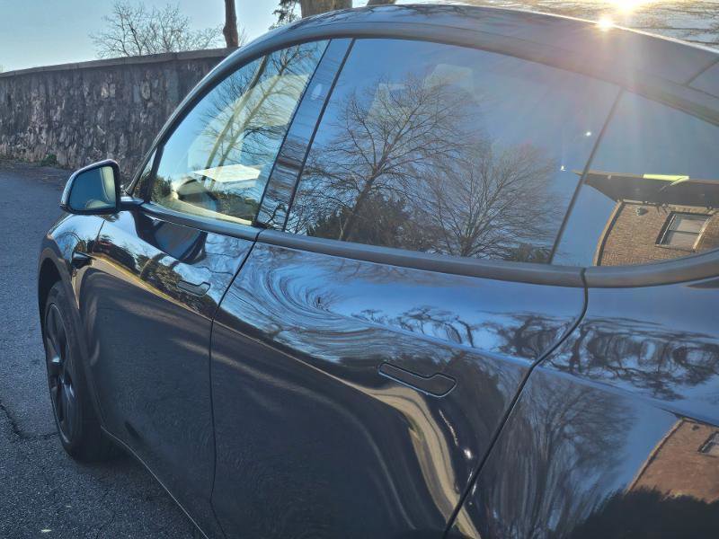 Used 2024 Tesla Model Y Long Range RWD image 21