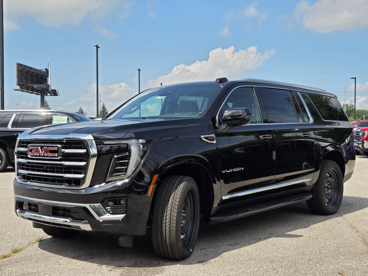 New 2026 GMC Yukon XL Elevation w/ LPO, Elevation Black Package AWD/4WD image 13