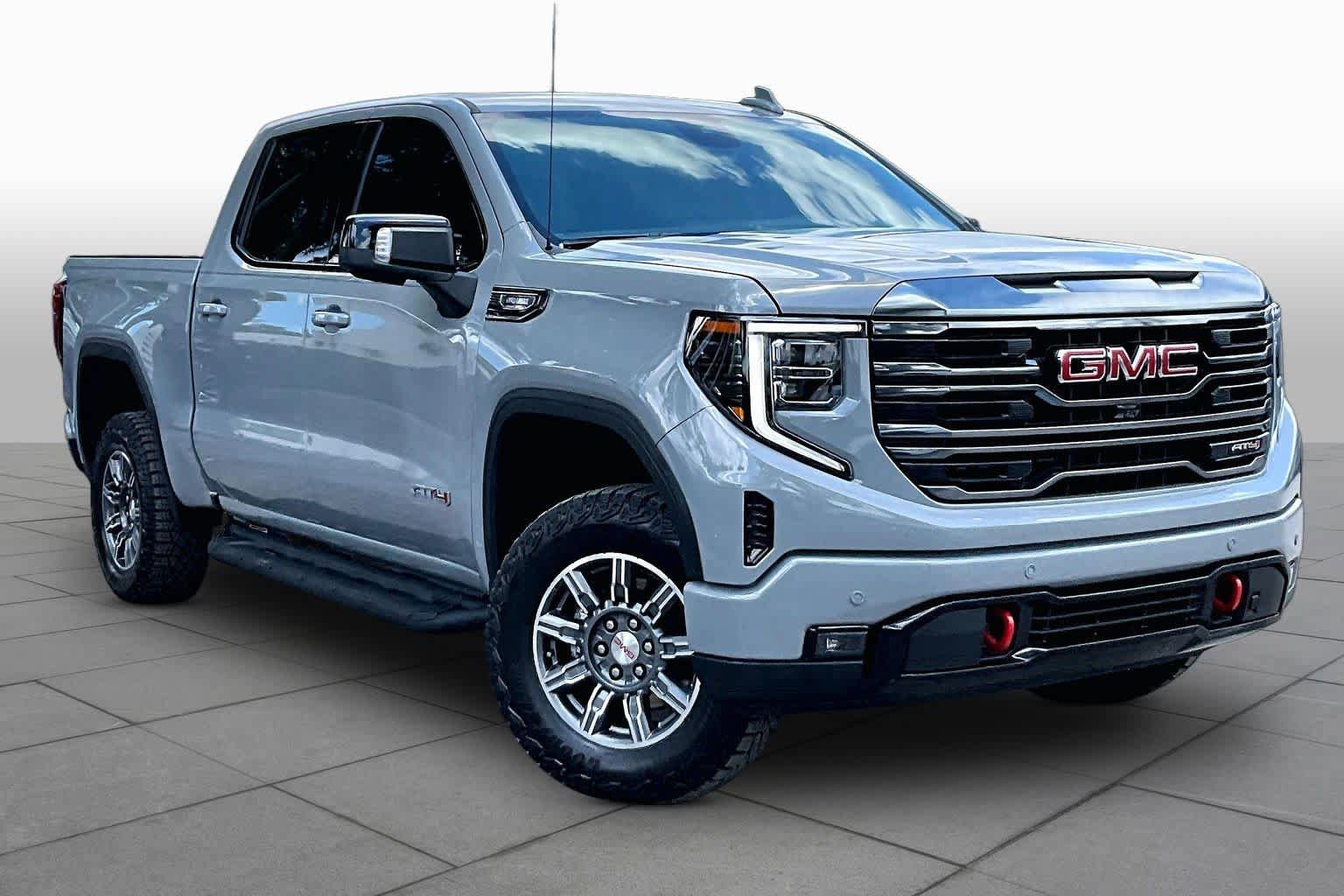 Used 2024 GMC Sierra 1500 AT4 w/ AT4 Premium Package AWD/4WD image 3