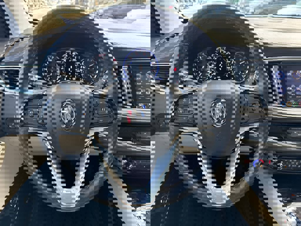 Used 2024 Buick Enclave Avenir image 21