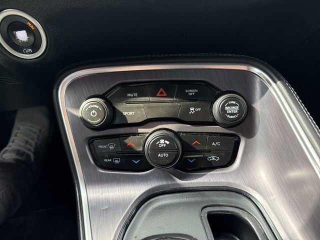 Used 2018 Dodge Challenger SXT image 19