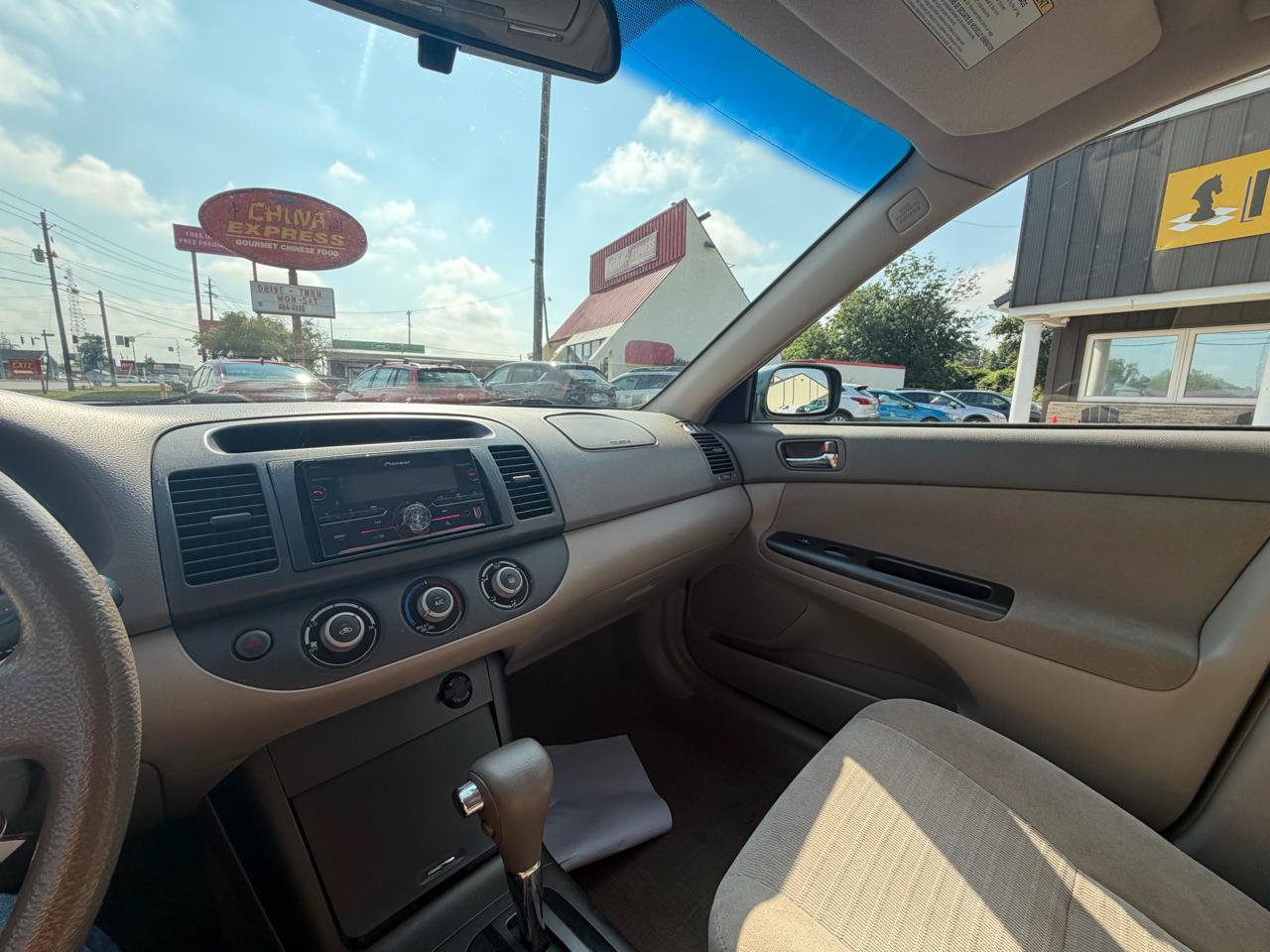 Used 2006 Toyota Camry XLE FWD image 19