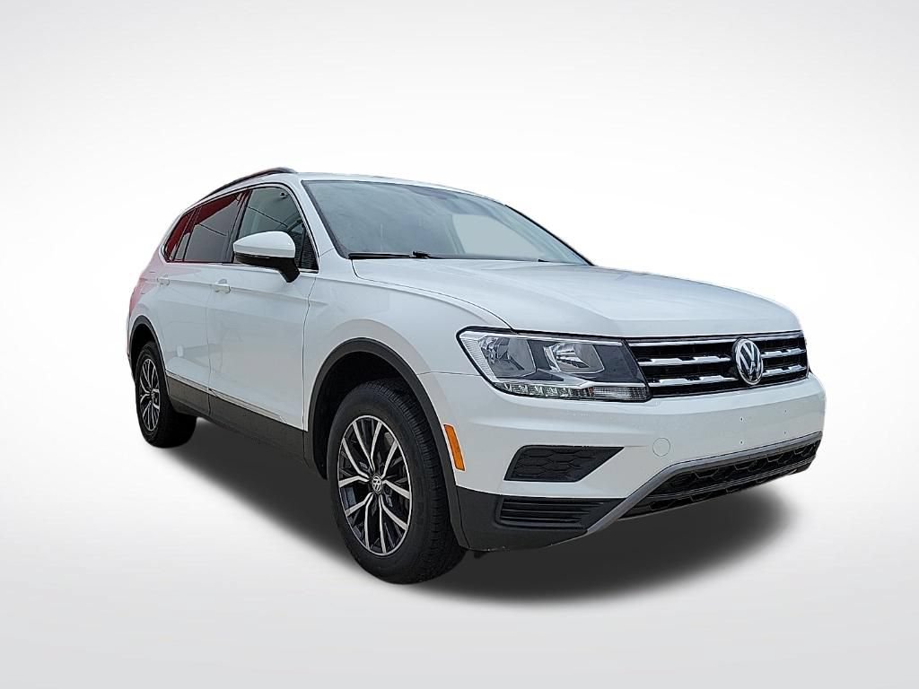 Used 2020 Volkswagen Tiguan SE w/ Panoramic Sunroof Package AWD/4WD image 7