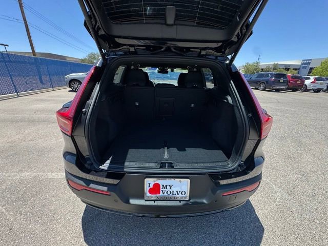 New 2025 Volvo EX40 Core w/ Climate Package image 4