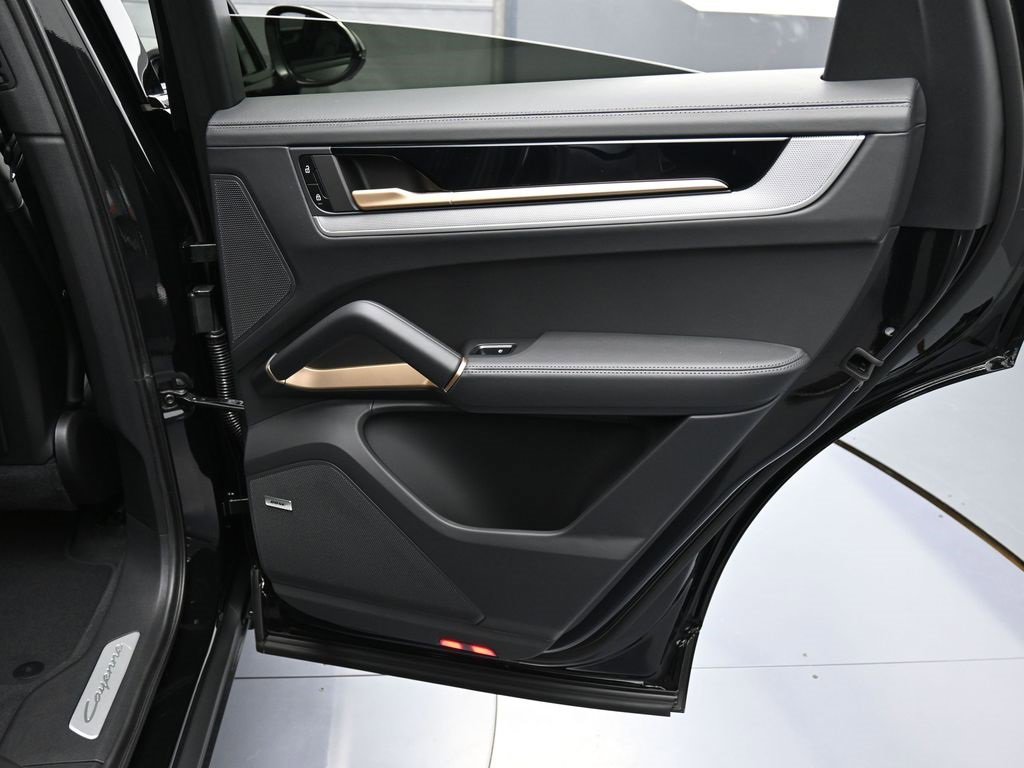 New 2026 Porsche Cayenne S image 27