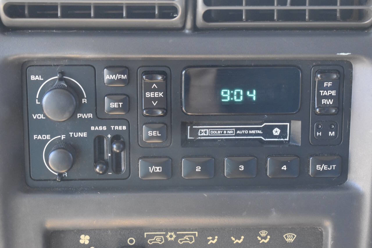 Used 1998 Jeep Wrangler Sport image 33