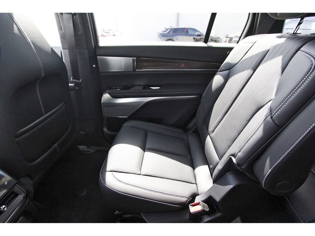 New 2026 Cadillac Vistiq Premium Luxury AWD/4WD image 12