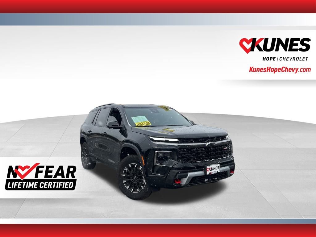 Used 2025 Chevrolet Traverse Z71 w/ Enhanced Driving Package image 1