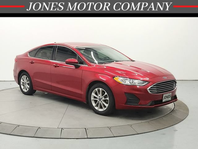 Used 2020 Ford Fusion SE FWD image 1