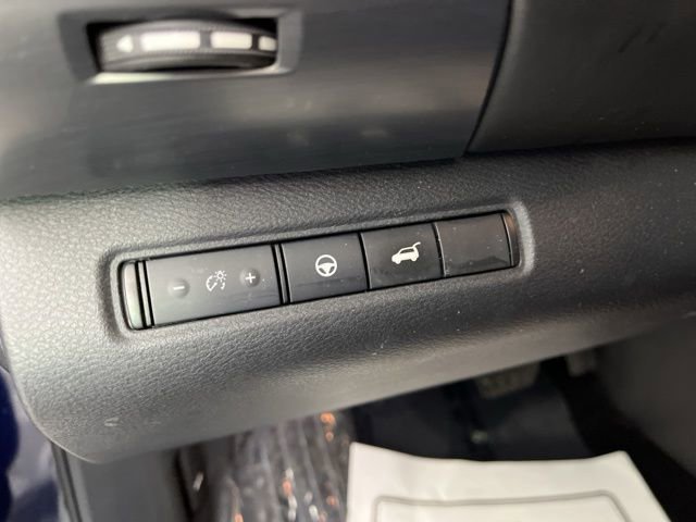 Used 2022 Nissan Pathfinder SL w/ SL Premium Package image 32