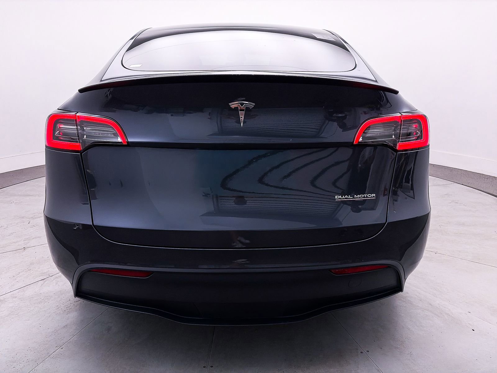 Used 2023 Tesla Model Y Performance image 14