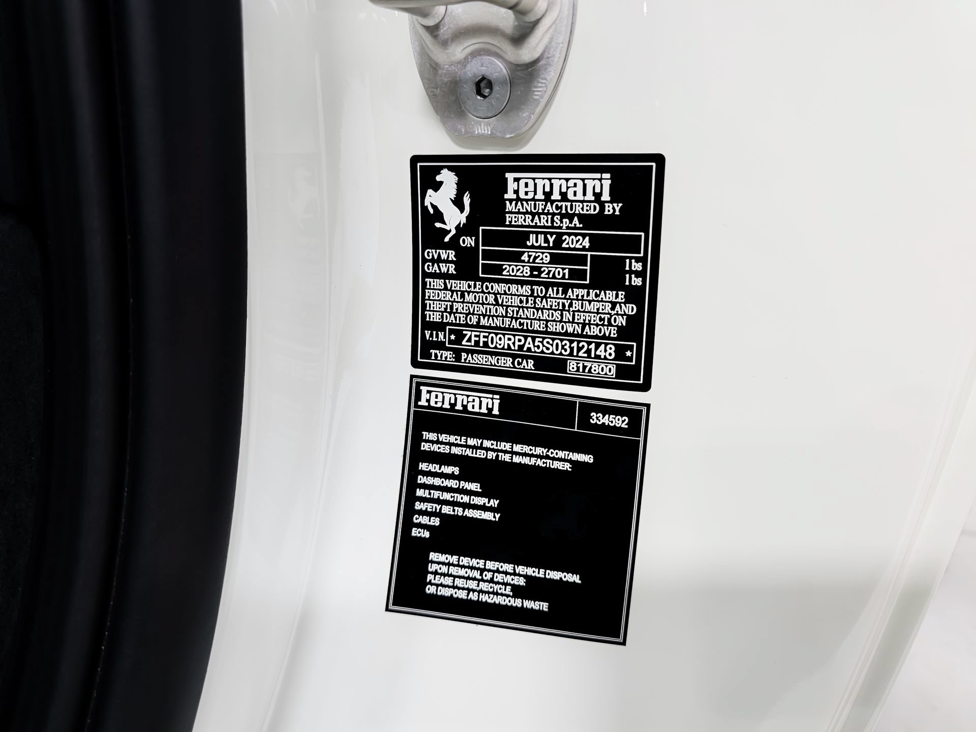 Used 2025 Ferrari Roma Spider RWD image 31