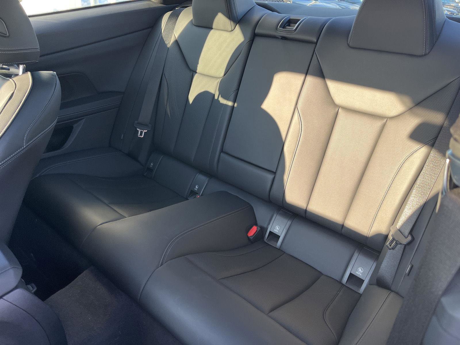 Used 2022 BMW 430i xDrive Coupe w/ M Sport Package image 10