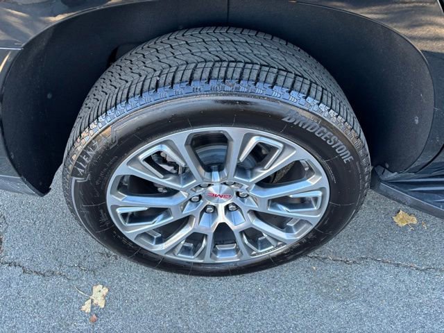 Certified 2025 GMC Yukon Denali image 40