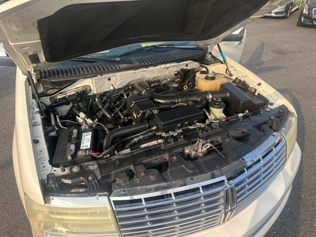 Used 2007 Lincoln Navigator Ultimate image 38