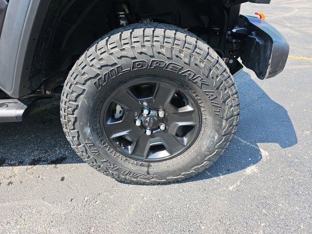 Used 2022 Jeep Gladiator Mojave w/ Cold Weather Group image 10