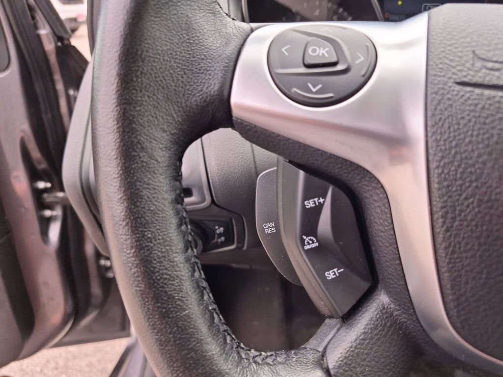 Used 2013 Ford Focus SE FWD image 40