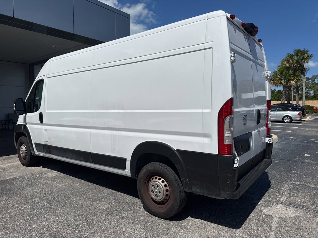 Used 2024 RAM ProMaster 2500 w/ Convenience Group FWD image 4