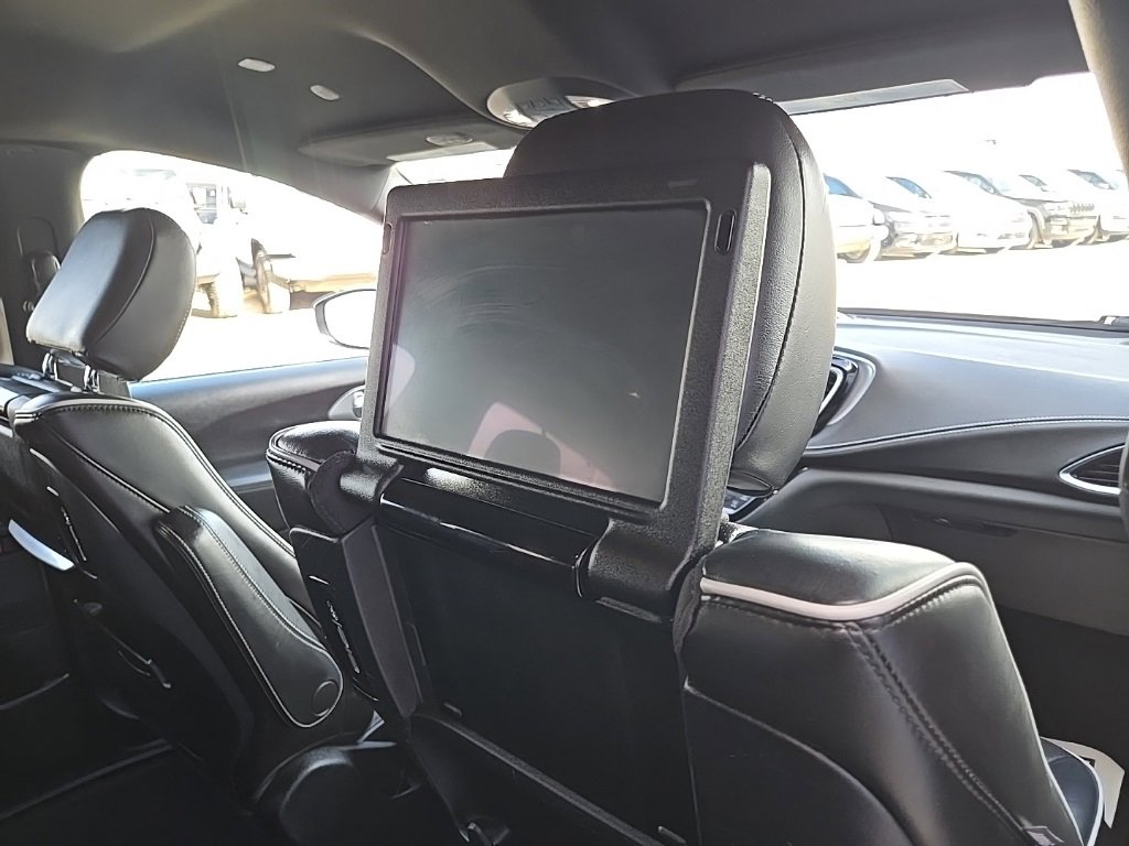 Used 2020 Chrysler Pacifica Limited w/ Advanced Safetytec Group image 88