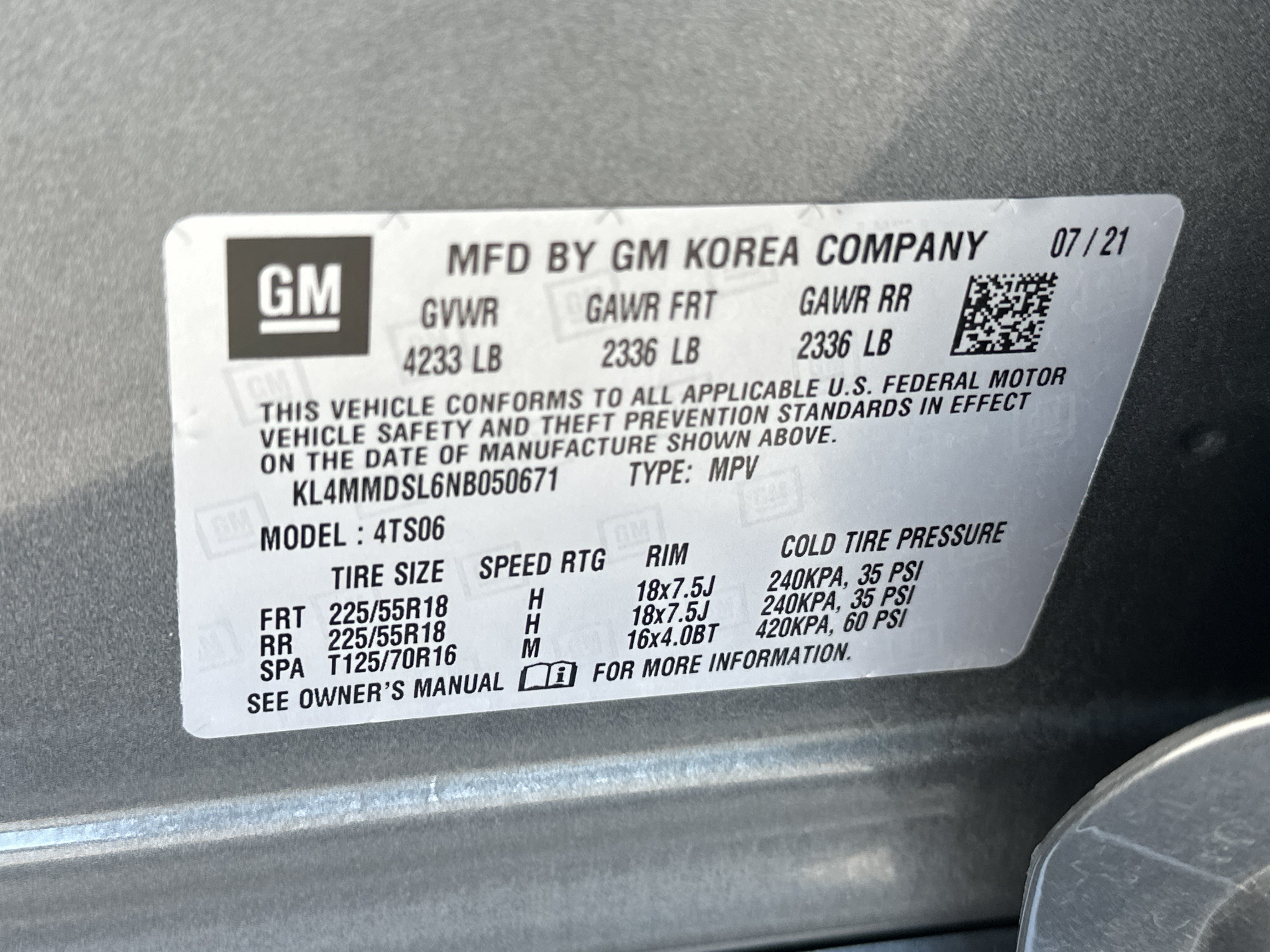 Used 2022 Buick Encore GX Select w/ Sport Touring Package FWD image 30