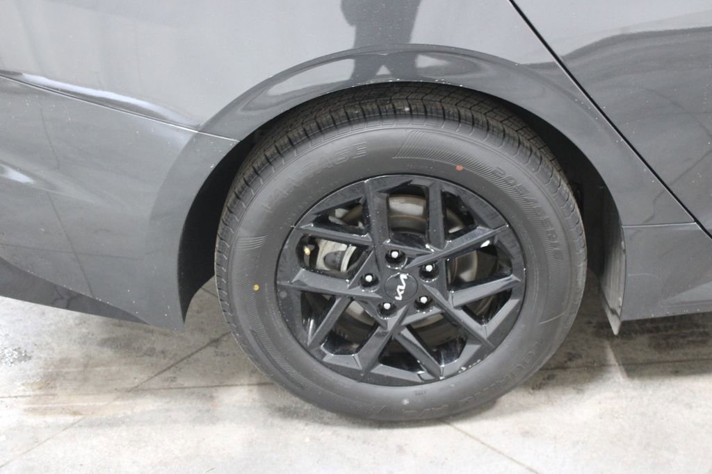 Used 2025 Kia K5 LXS image 46
