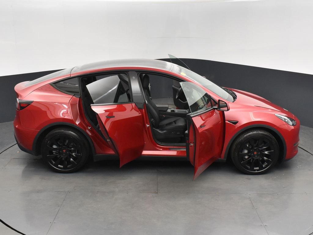 Used 2021 Tesla Model Y Long Range image 27