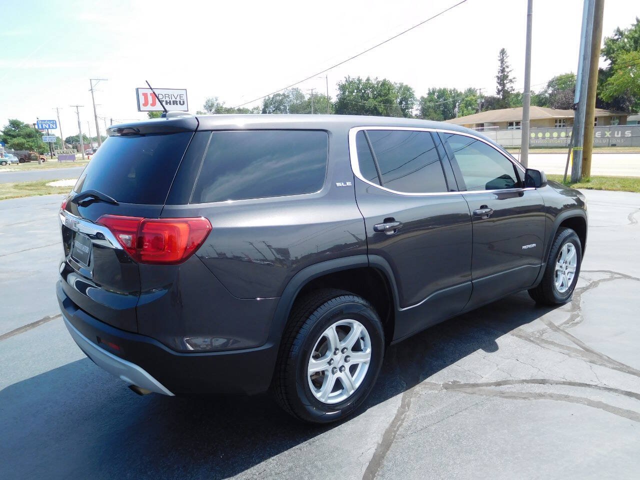 Used 2019 GMC Acadia SLE FWD image 2