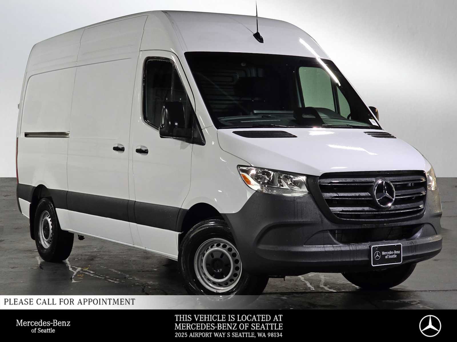 Used 2025 Mercedes-Benz Sprinter 2500 image 1