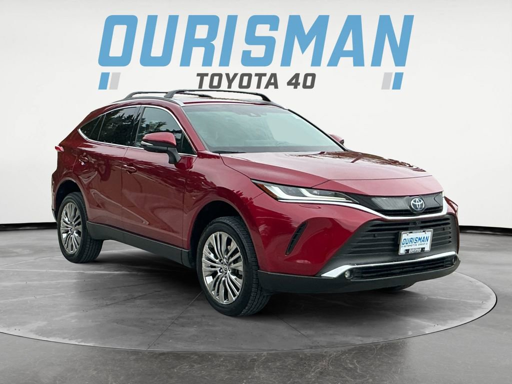 Used 2024 Toyota Venza Limited image 9