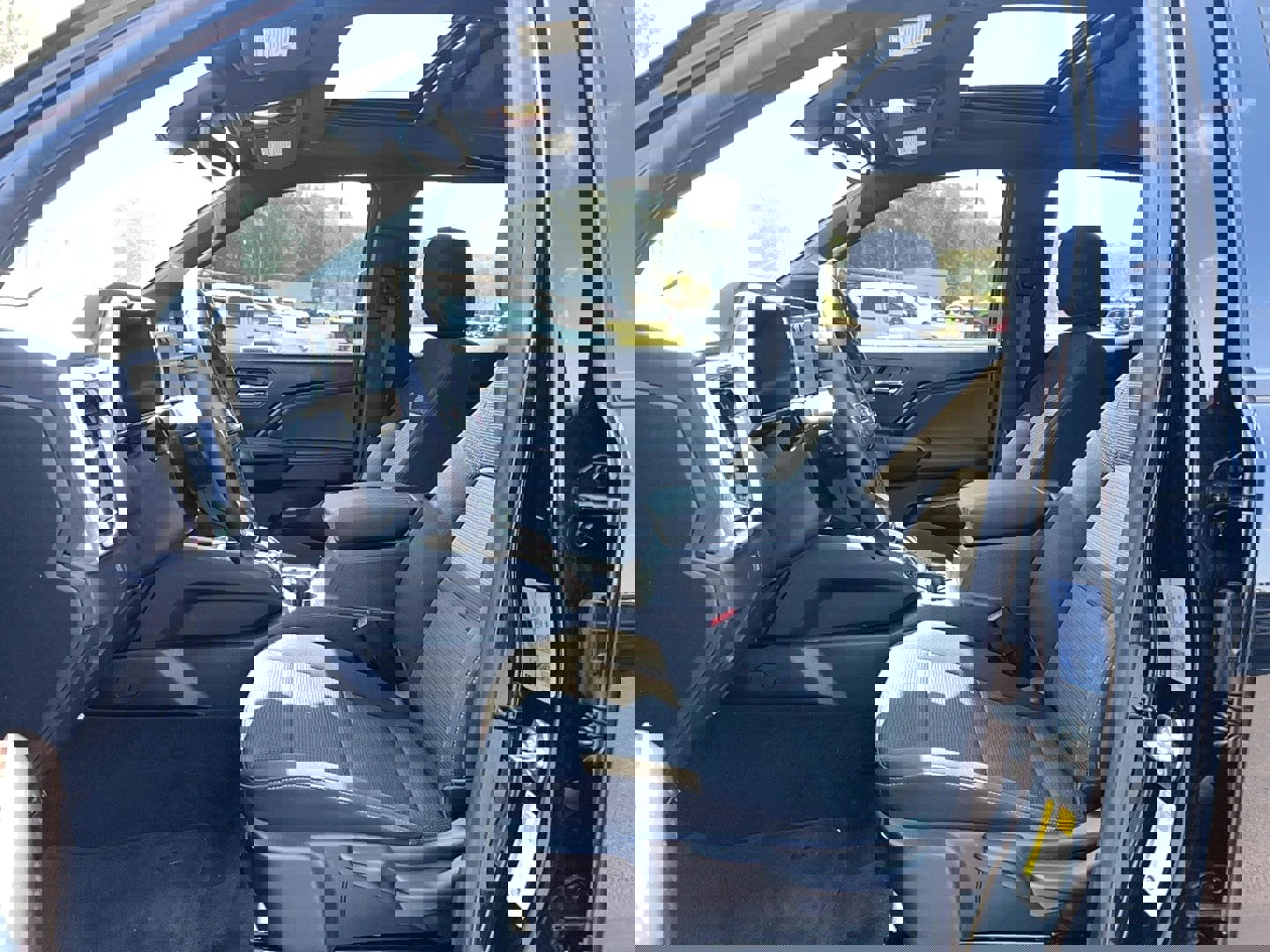 Used 2024 GMC Canyon Elevation w/ Convenience Package image 11