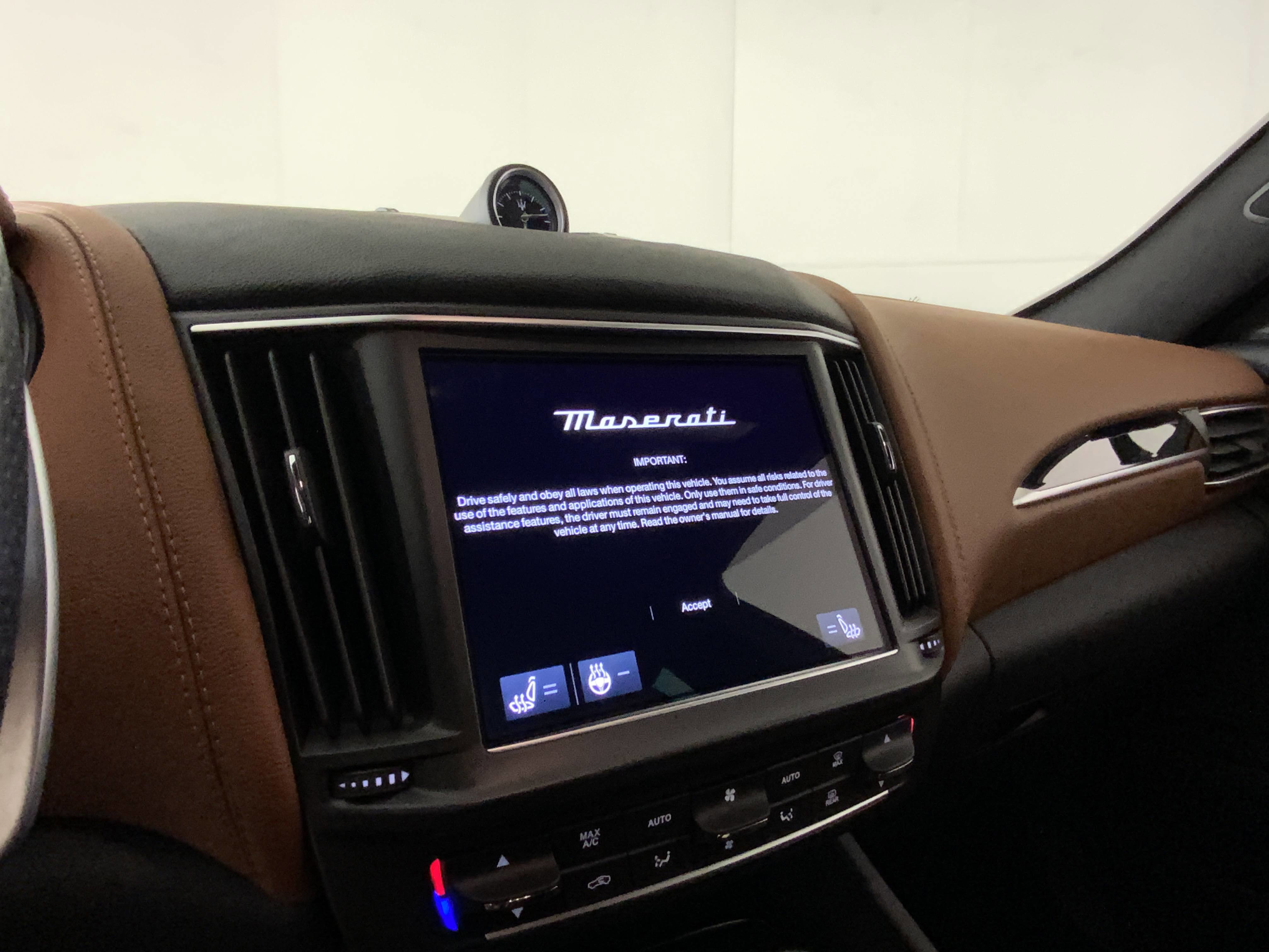 Certified 2022 Maserati Levante GT image 33