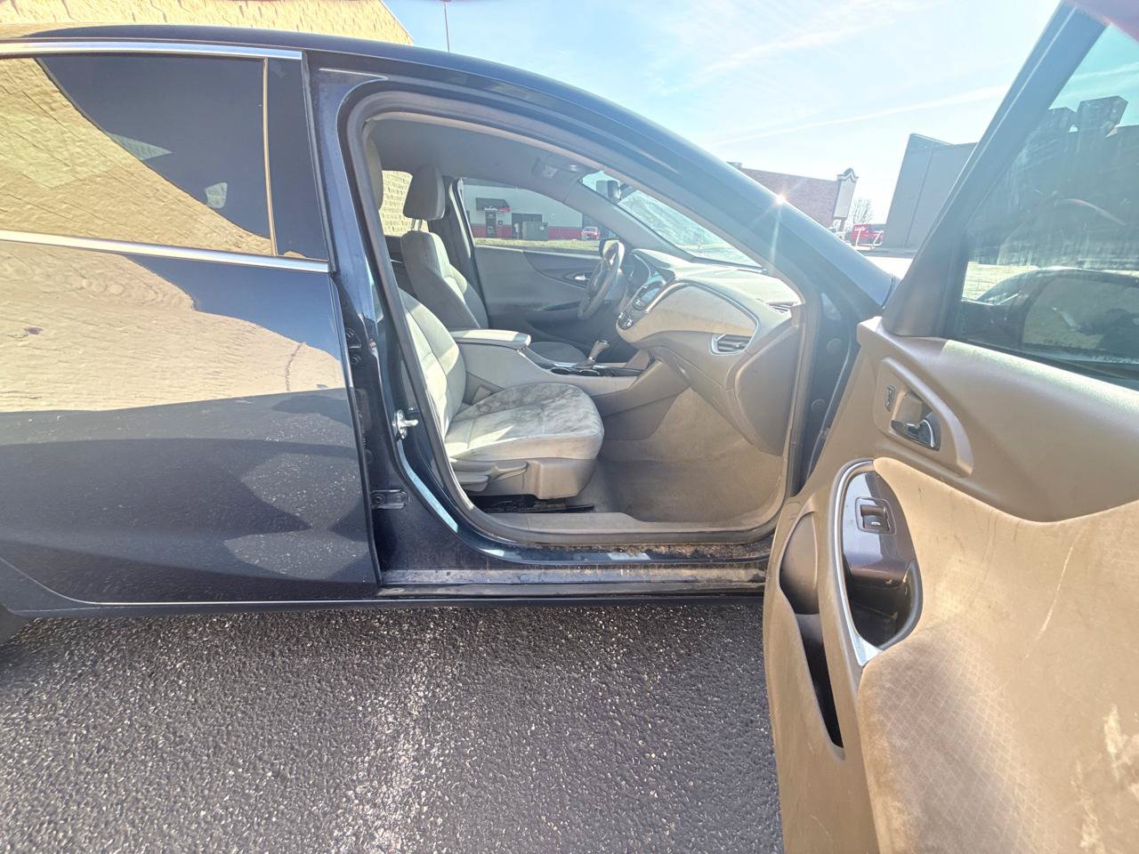 Used 2020 Chevrolet Malibu LT FWD image 11