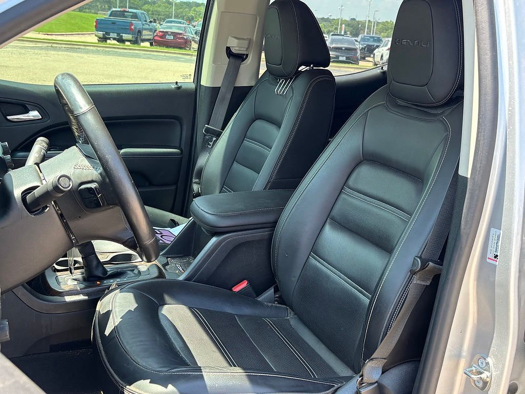 Used 2018 GMC Canyon Denali RWD image 6