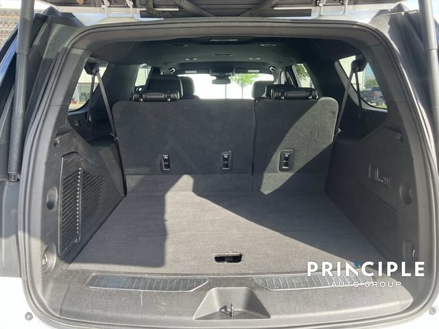 Used 2023 Chevrolet Suburban Premier AWD/4WD image 32