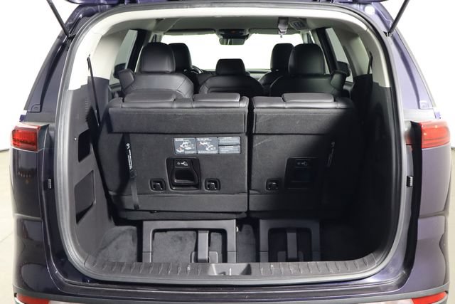 Used 2023 Kia Carnival LX FWD image 18