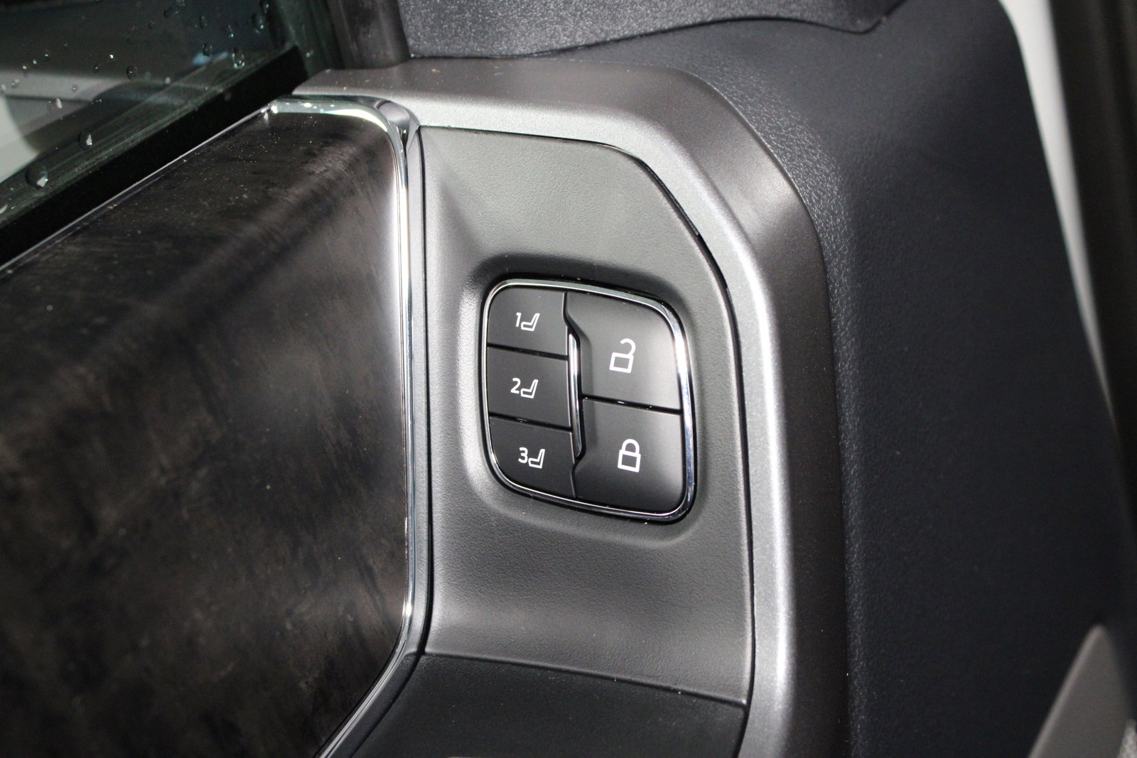 New 2025 Ford F350 Lariat w/ Lariat Ultimate Package image 7