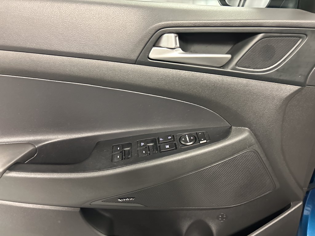 Used 2020 Hyundai Tucson Sport FWD image 12