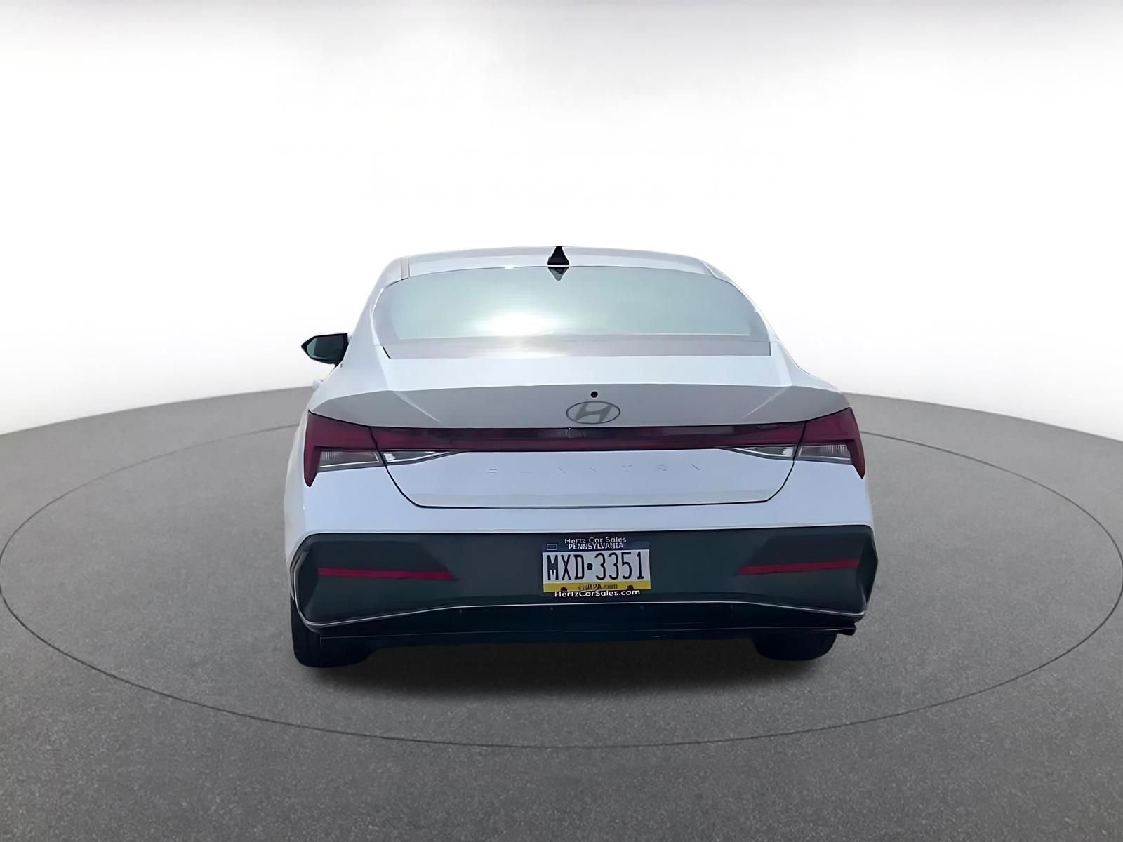 Used 2025 Hyundai Elantra SEL image 12