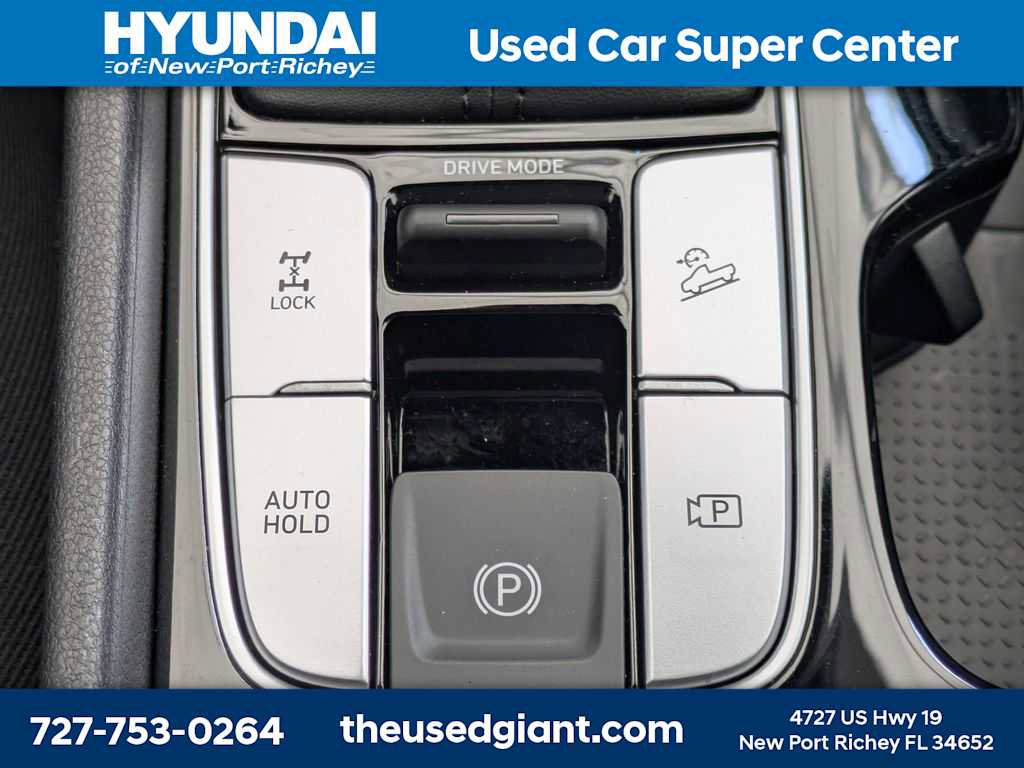 Used 2023 Hyundai Santa Cruz SE AWD/4WD image 23