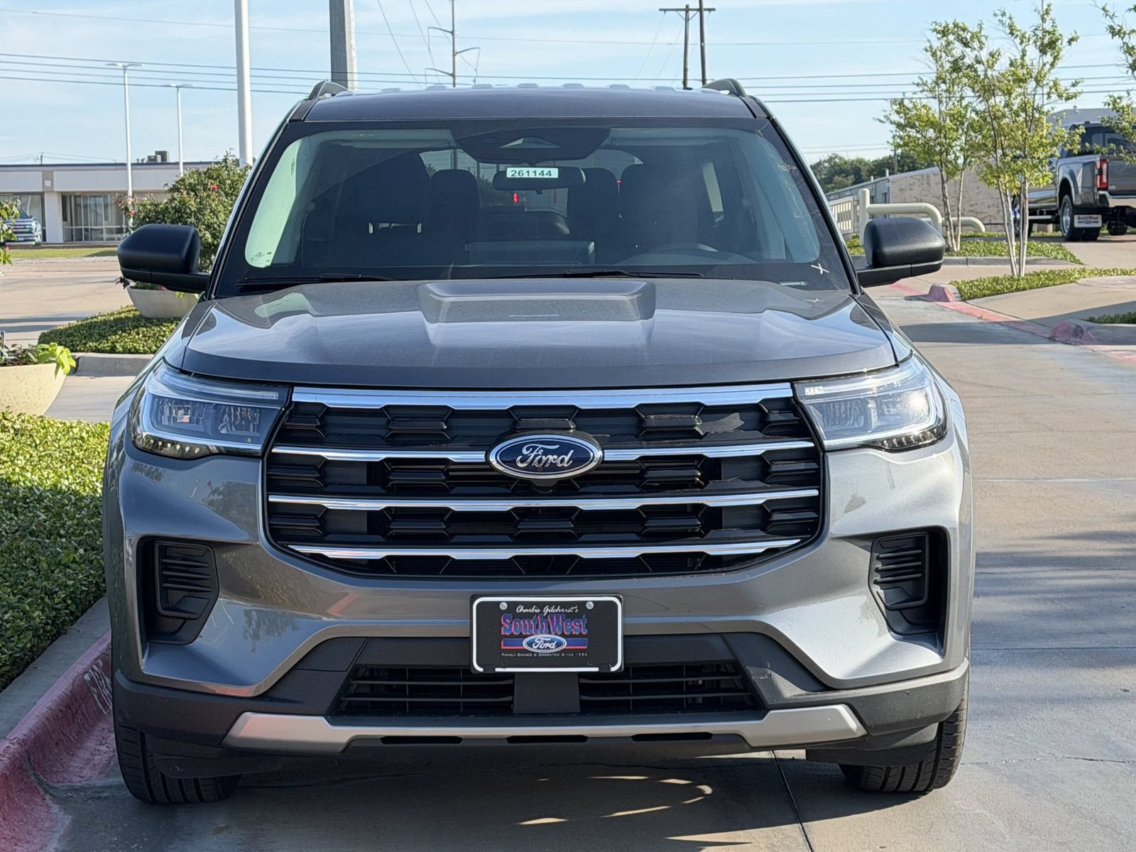 New 2026 Ford Explorer Active RWD image 8