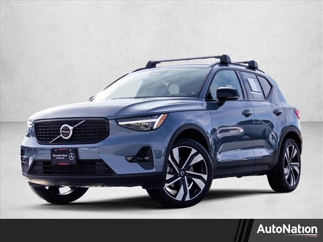 Used 2023 Volvo XC40 B5 Ultimate w/ Protection Package Premier