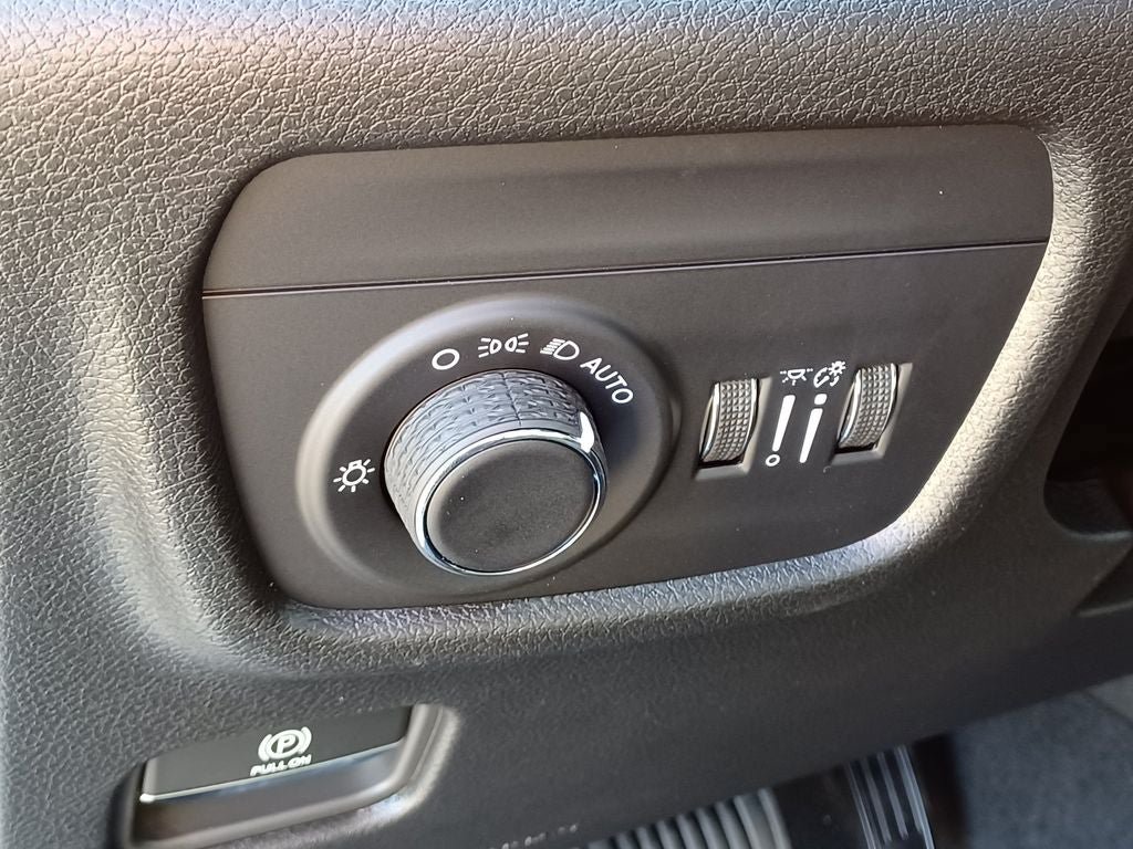 New 2026 Jeep Grand Cherokee L 4WD image 11