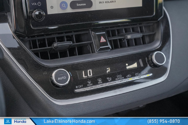 Used 2025 Toyota Corolla LE FWD image 23