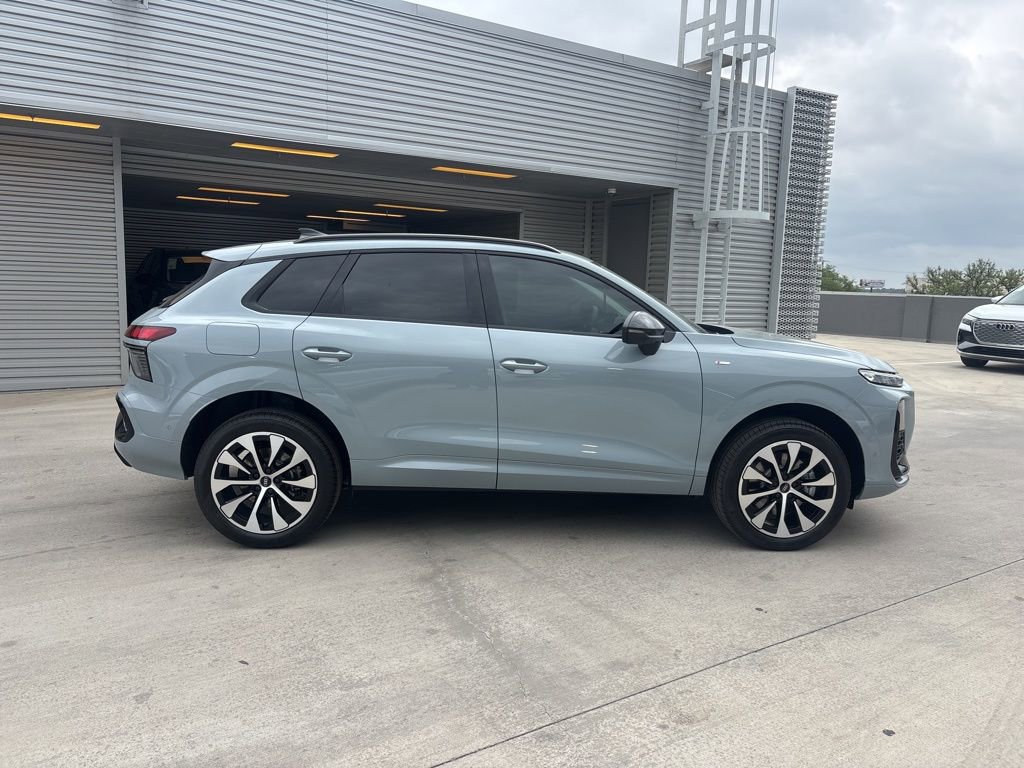 New 2026 Audi Q3 quattro 2.0T AWD/4WD image 4