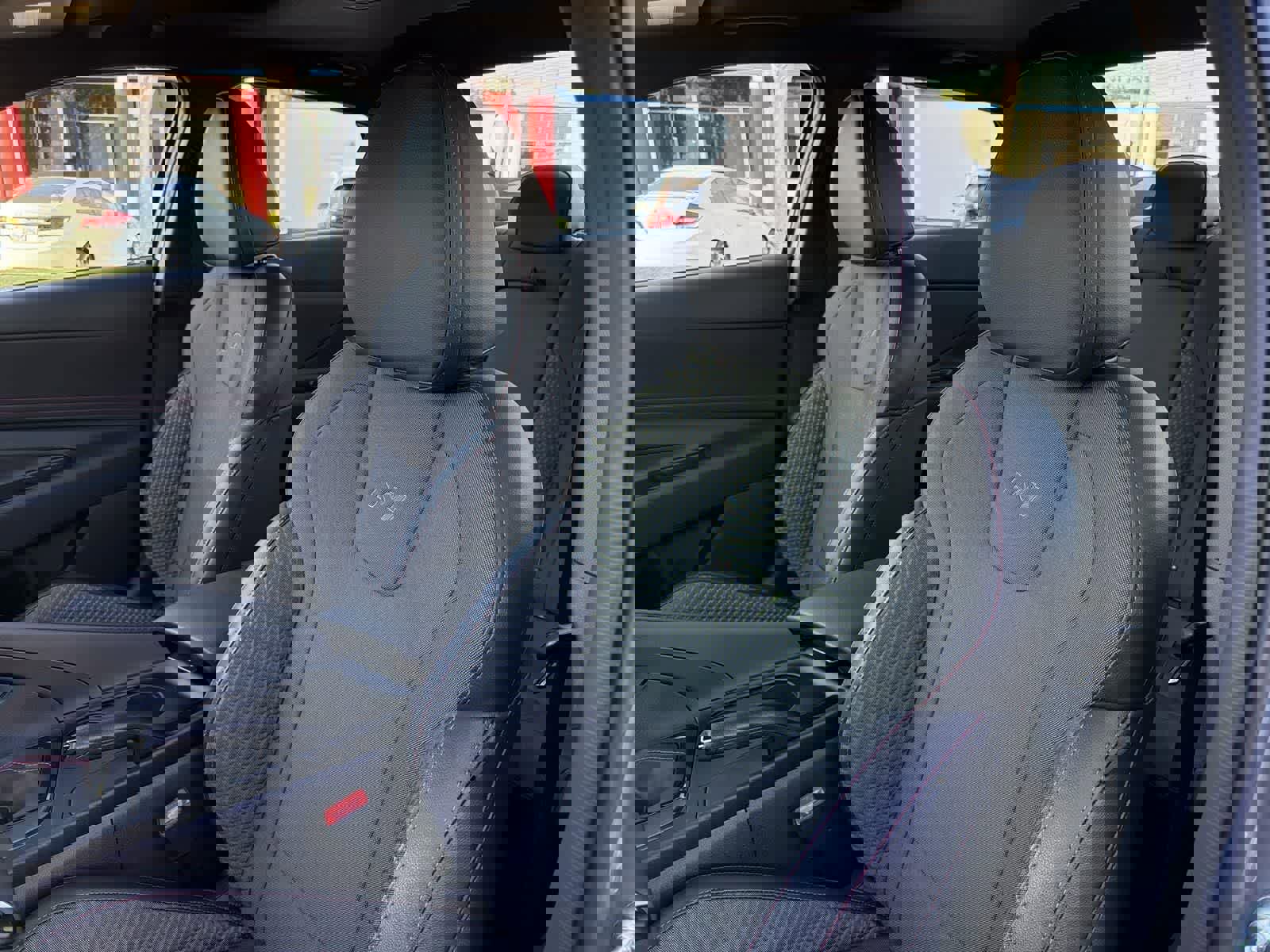 Certified 2025 Hyundai Elantra N Line image 28