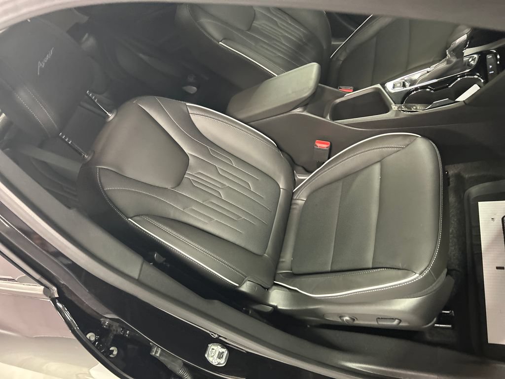 New 2026 Buick Encore GX Avenir w/ Avenir Technology Package FWD image 24