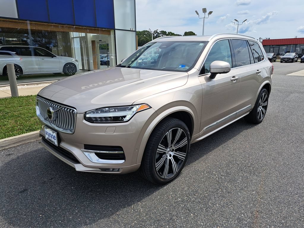 Used 2023 Volvo XC90 B6 Ultimate AWD/4WD image 2