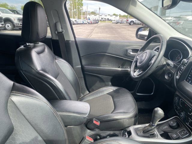 Used 2018 Jeep Compass Latitude w/ Popular Equipment Group image 10