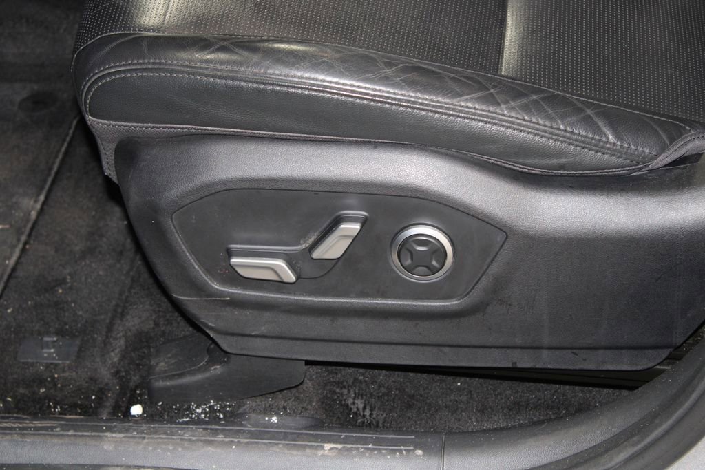 Used 2024 Hyundai Santa Fe Limited image 16